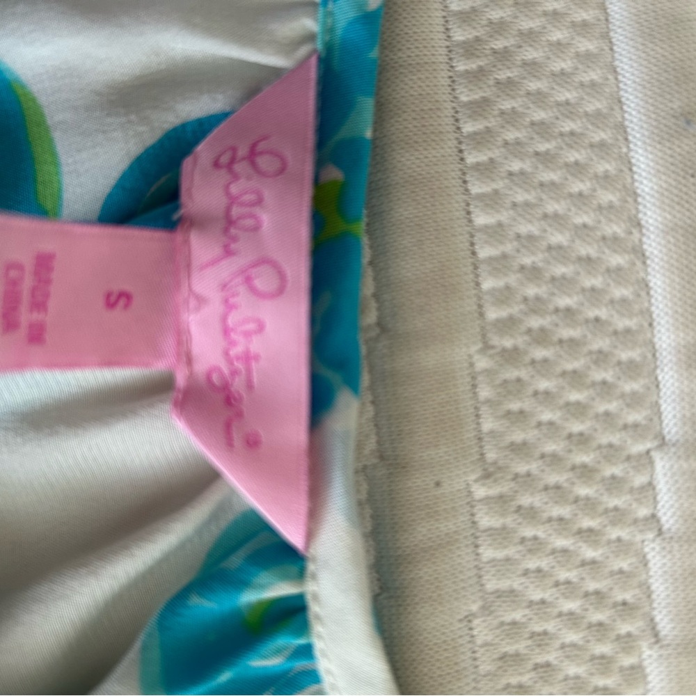 Lilly Pulitzer Teal and Green Design In Top - Picture 2 of 5